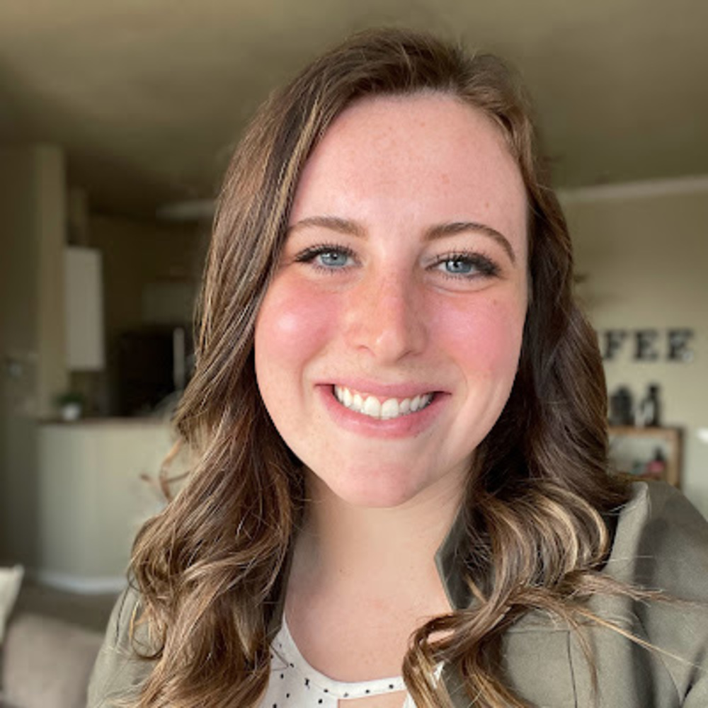 Meet your Posher, Abby